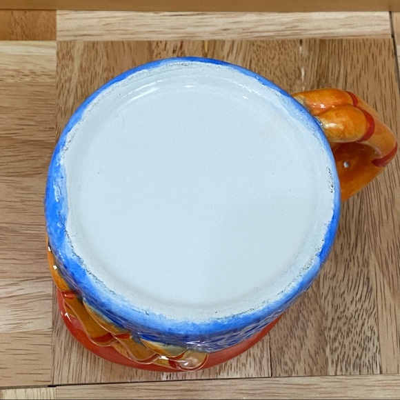 The Crab Pot Washington Mug Salt and Pepper Shaker Set - Picture 7 of 14